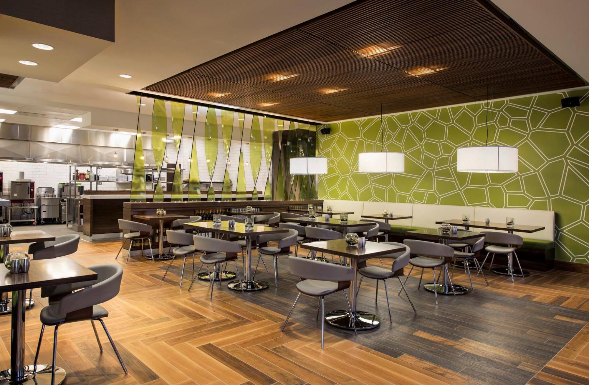 Hotel Courtyard By Marriott Calgary South Exterior foto