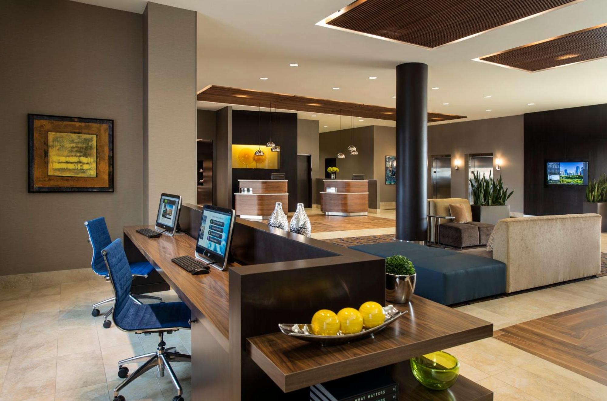 Hotel Courtyard By Marriott Calgary South Exterior foto